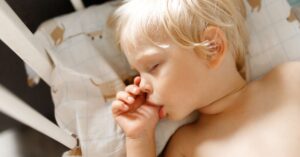 Read more about the article Thumb Sucking and Brain Development: What the Research Says