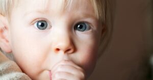 Read more about the article Why Finger Sucking Can Lead to Crooked Teeth