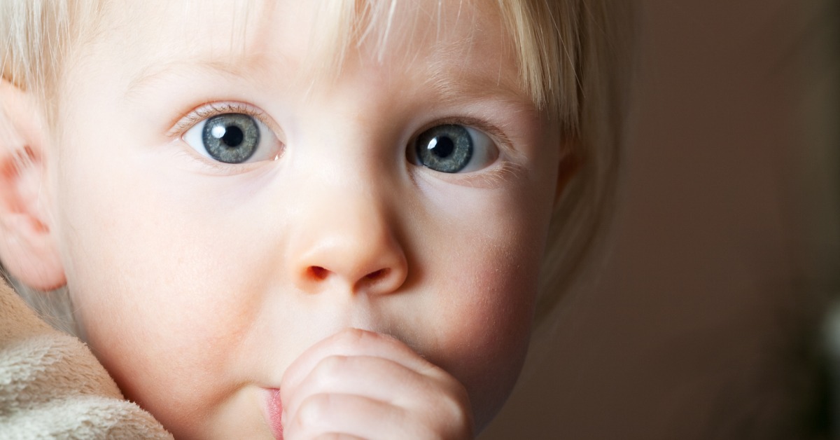 You are currently viewing Why Finger Sucking Can Lead to Crooked Teeth